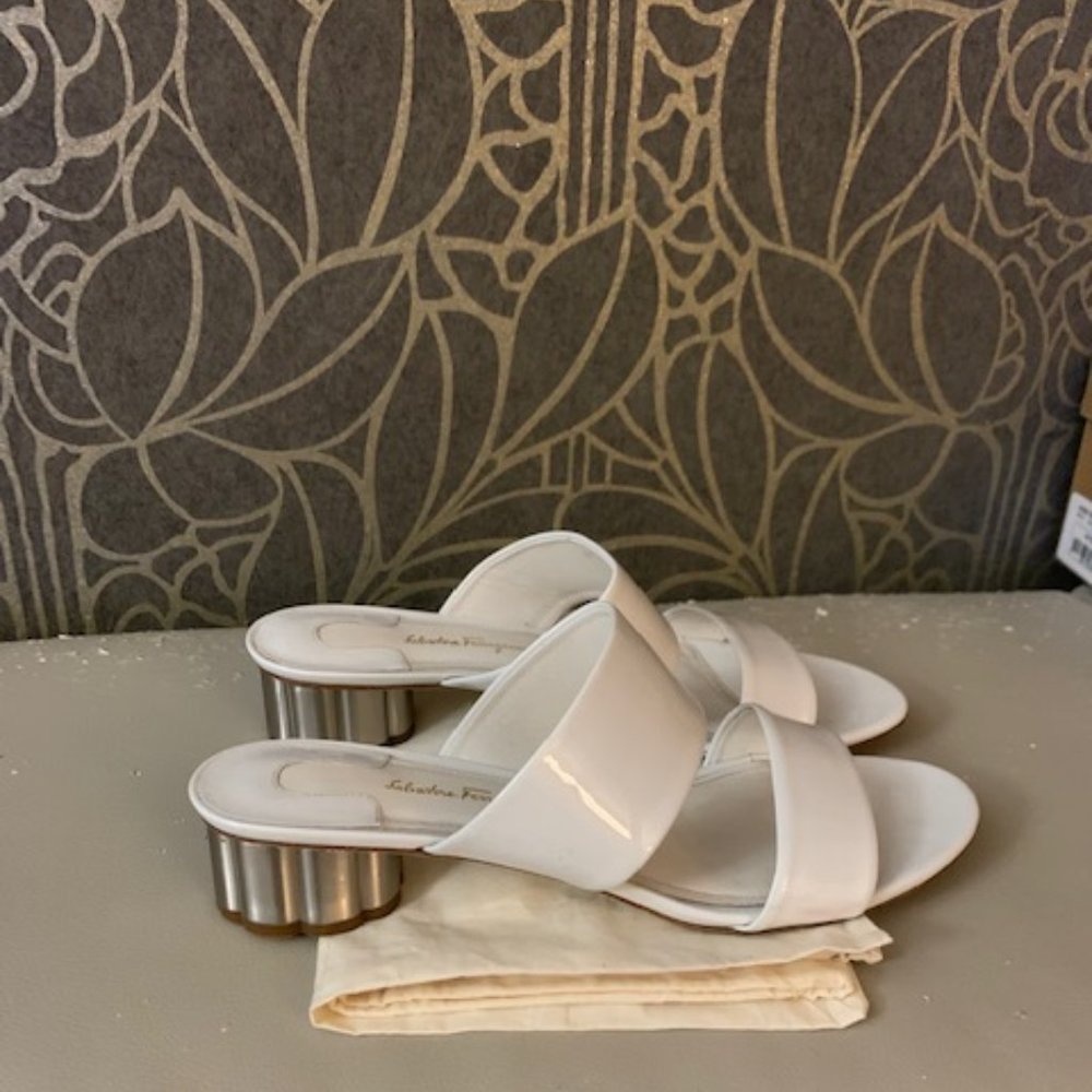 Salvatore Ferragamo White Sandals - Size 7